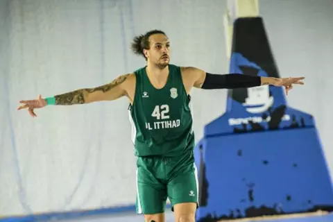 كرة سلة.. الاتحاد السكندري يعلن تجديد عقدي شحاتة وعلي